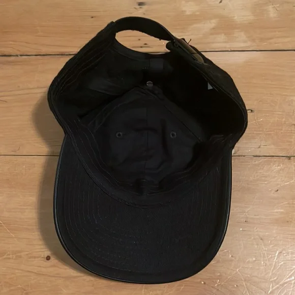 Nike hat - Picture 3 of 7